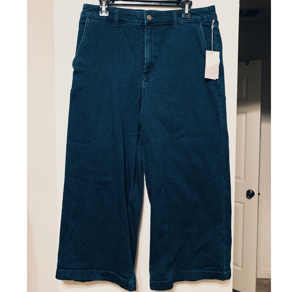 A new day wide leg crops